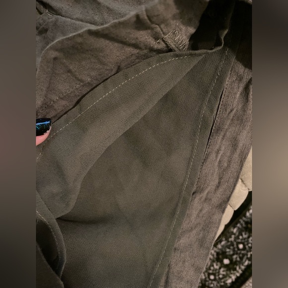 American Eagle Green Paper Bag Shorts - Picture 8 of 9